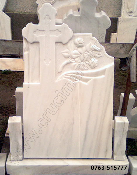 Monument funerar de marmura, cruce in cruce alba medie marmura ornament floral